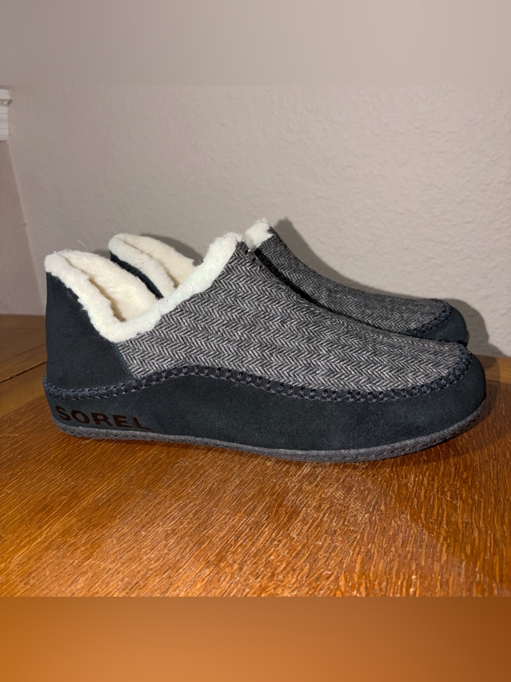 Sorel Charcoal and Cream Herringbone Slip-On House Slippers
